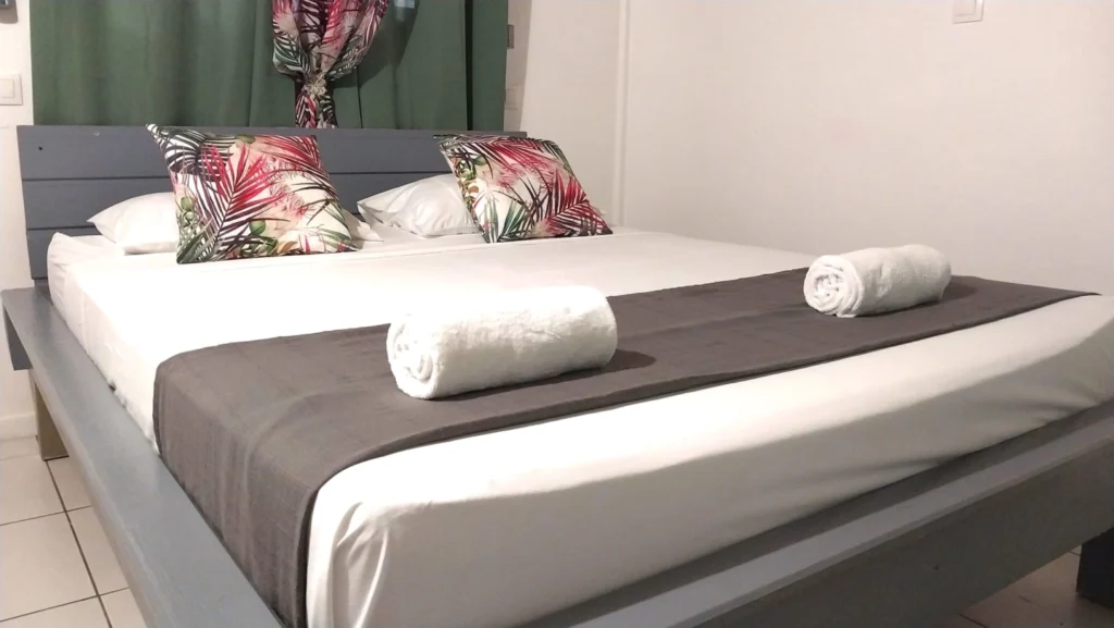 Chambre de GRAN KAZ Les Hauts de Bornave Gites Deshaies Guadeloupe