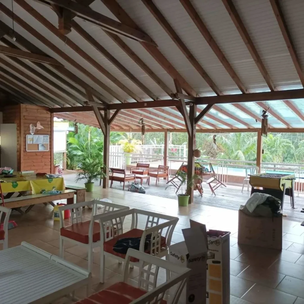 Espace détente au Domaine Les Hauts de Bornave Deshaies Guadeloupe