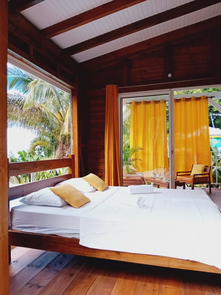 Bungalow Le Rayon Jaune Les Hauts de Bornave Deshaies Guadeloupe