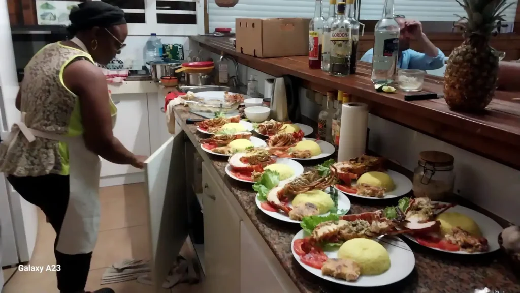 Préparation en cuisine des Hauts de Bornave Deshaies Guadeloupe